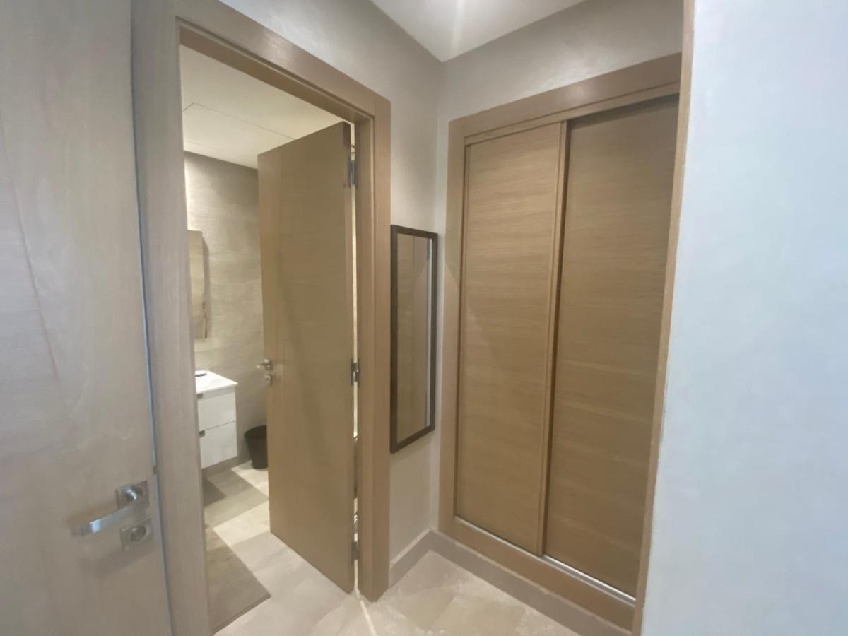 Appartement confortable et ensoleillé, belle vue Casablanca Esterno foto